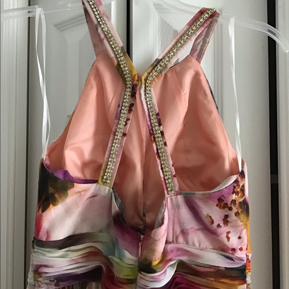 Cache Flowery Dress - Picture 3 of 8